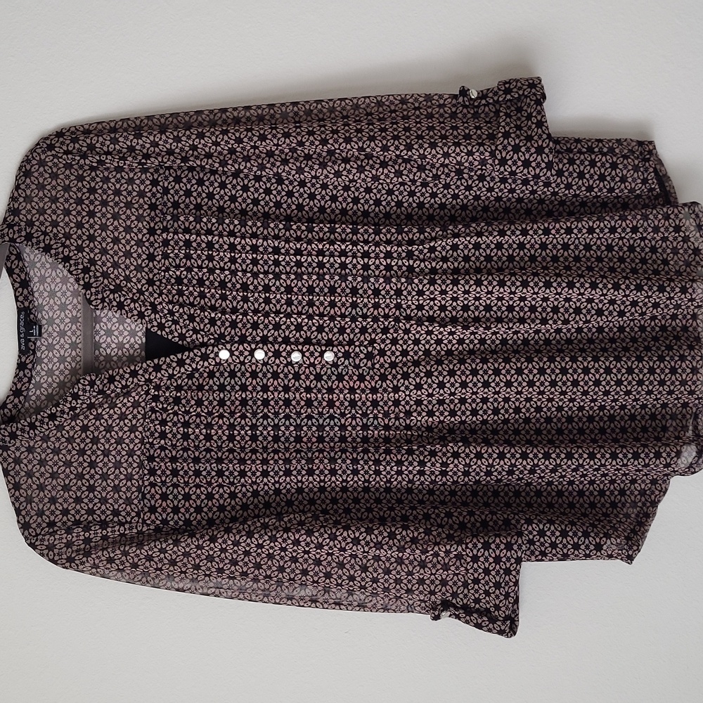Ava & Grace Black and Tan Patterned Blouse